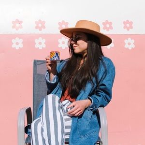 Meet your Posher, Elizabeth